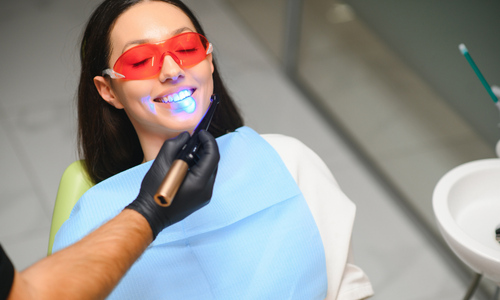 Клиническое отбеливание зубов